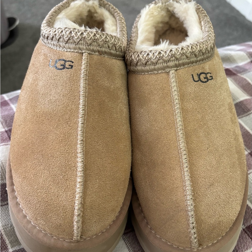 UGG Chestnut Suede Slip-Ons Tasman size 8